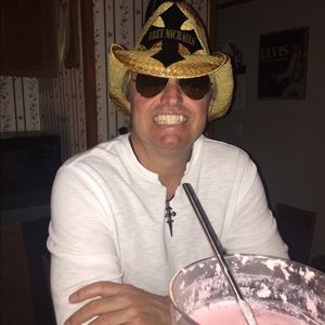 Meet your Posher, George